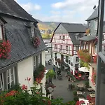 Klapperburg Szálloda Beilstein