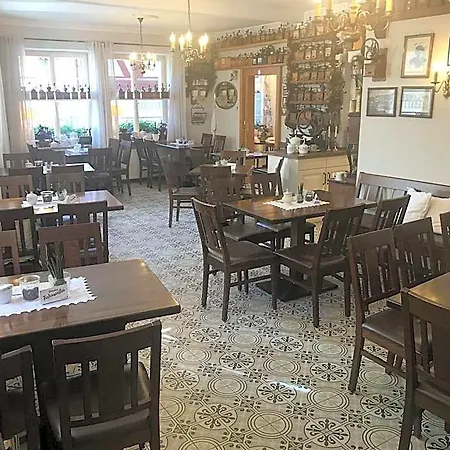Klapperburg Hotel *