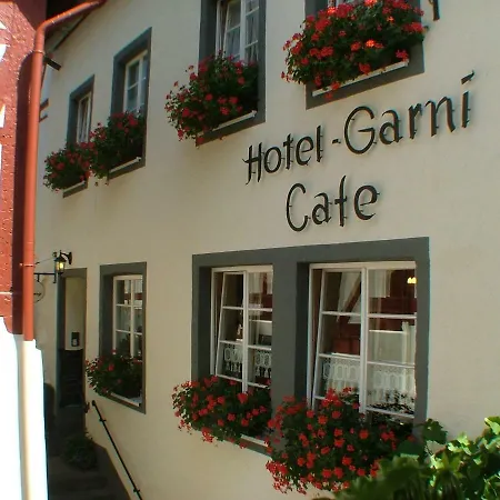 Klapperburg Hotel *